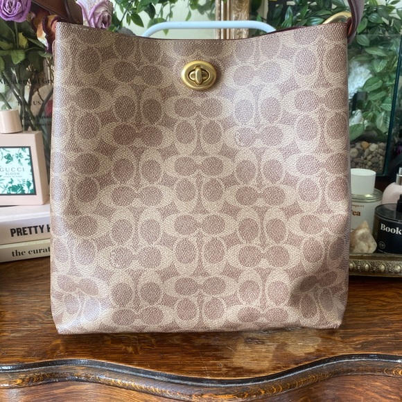 Coach Willow Bucket Bag NWT in Signature Canvas - Picture 3 of 7